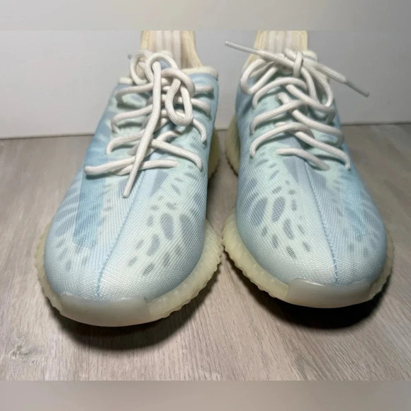 adidas gazelle silver green womens Yeezy Boost 350 V2 'Salt' HQ2060